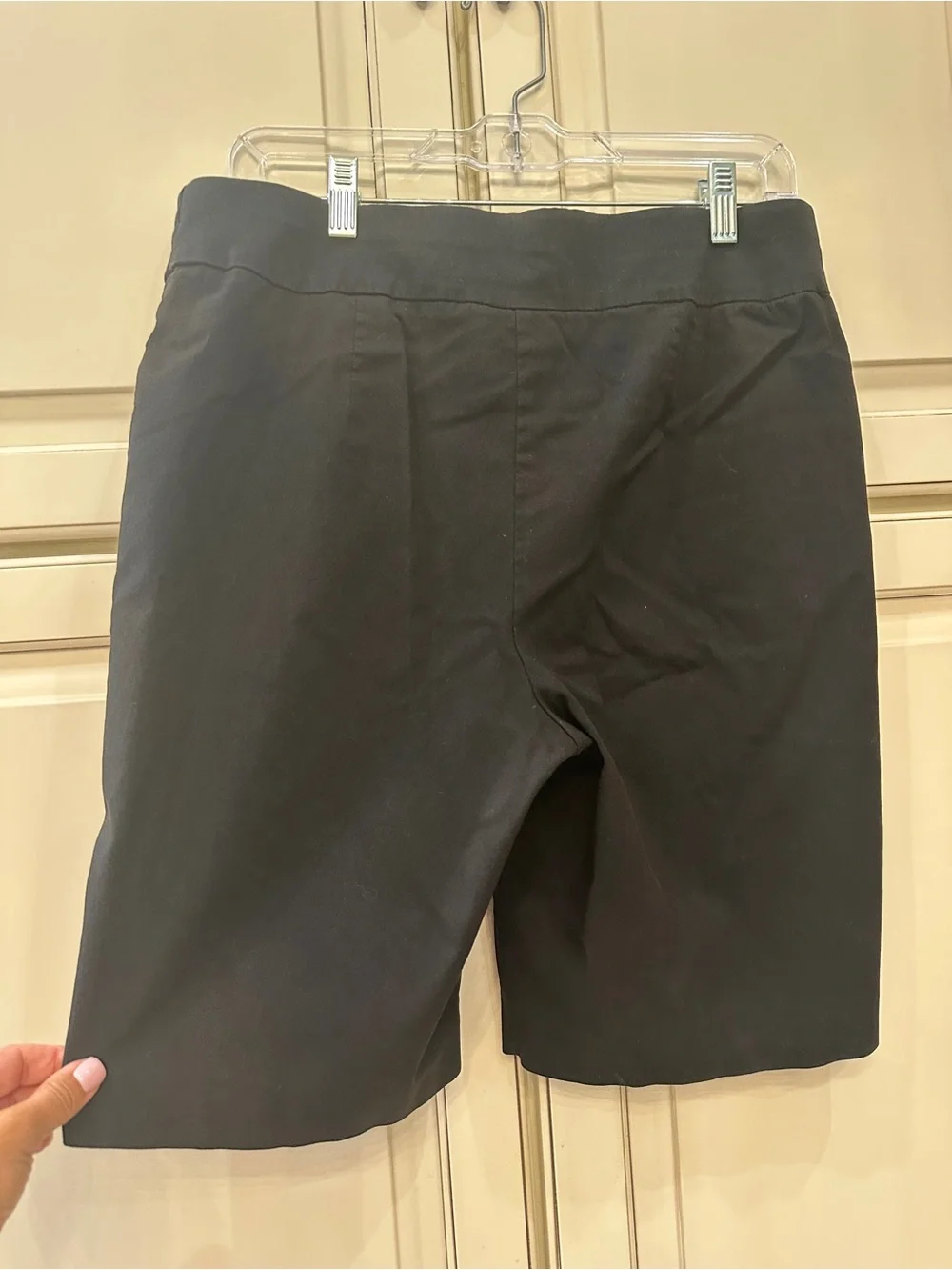 Chico's Black Women's Stretch Pull-On Shorts - Size 1.5